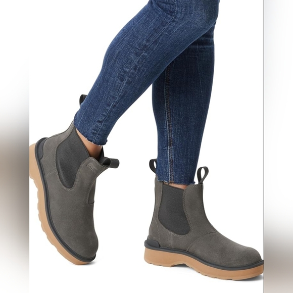 Sorel Shoes - Sorel Women's Hi-Line Chelsea Boots Size 9.5 Used Exc MSRP $174.95